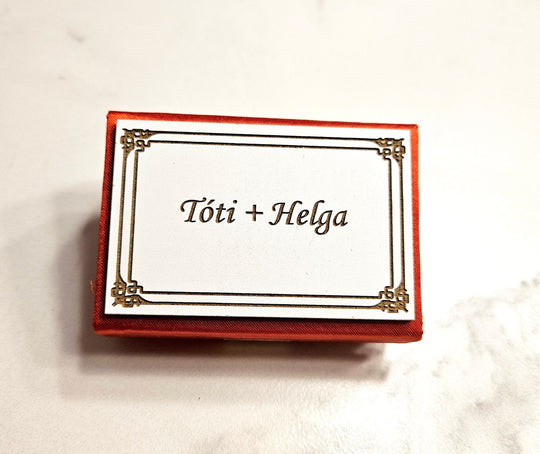 Choose the name of your choice to personalize this trinket. You can request for your favorite font too.